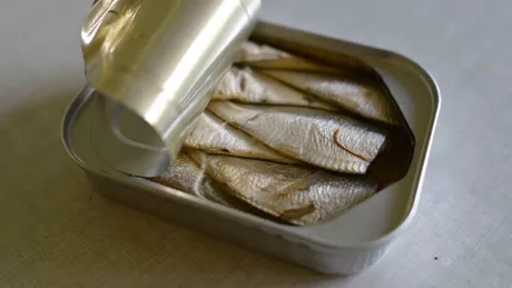 5 motive esentiale pentru a manca sardine chiar si conservate