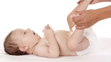 Ce trebuie sa stii despre decalotarea naturala la bebelusi si cand este nevoie de interventie medicala