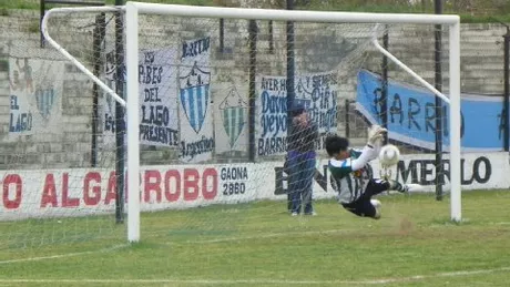 Recordul lui Duckadam doborat Un portar argentinian a aparat 5 penalty-uri intr-un meci