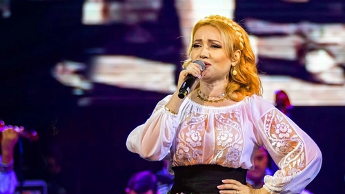Adriana Ochișanu s-a împăcat cu fostul soț, după 12 ani. Problemele de sănătate ale fiului i-au apropiat