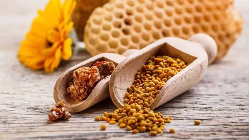 Propolisul brut se înghite? Este considerat cel mai puternic antibiotic natural!
