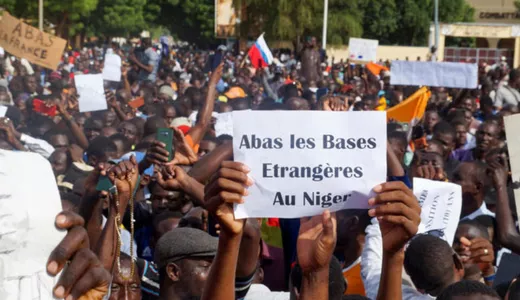 Emmanuel Macron a cedat în cele din urmă Franța se pregătește să părăsească Nigerul