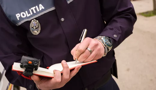 Un agent de poliție a sesizat o faptă de dare de mită la Call-center anticorupție