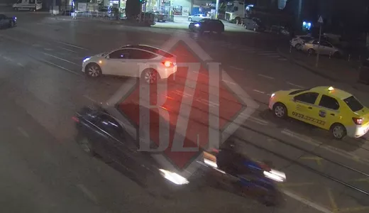 Șicanare la limita morții la Iași Motociclistul intrat în refugiul de tramvai a fost lovit intenționat. Șoferul poate fi acuzat de tentativă de omor 8211 EXCLUSIV VIDEO FOTO