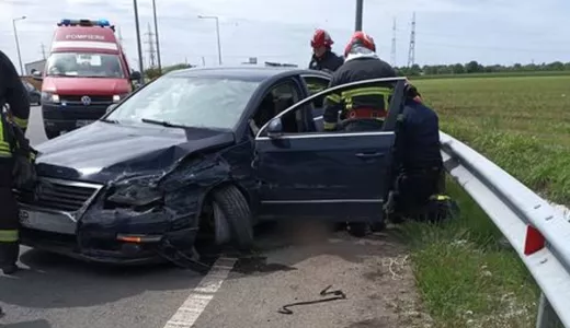 Accident rutier în județul Giurgiu Un bărbat a murit după ce a intrat cu mașina într-un parapet