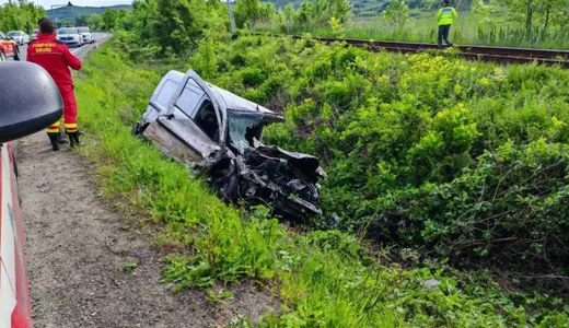 Accident mortal în prima zi de Paște. O mașină a fost spulberată de tren în Sibiu