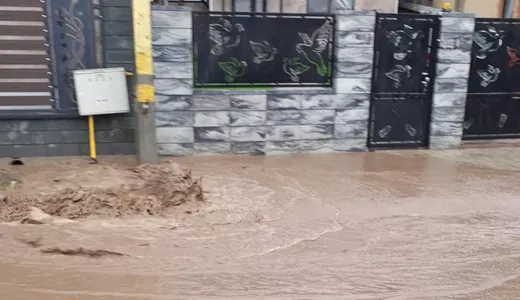 Zece gospodării sunt inundate în suburbia Gâștești a municipiului Pașcani 8211 FOTOVIDEO