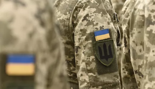 Un tribunal ucrainean a ordonat eliberarea primilor deținuți pentru a fi trimiși pe front
