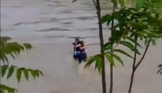 Trei tineri români au fost luați de apele râului Natisone. Operațiune uriașă de salvare în Italia 8211 VIDEO