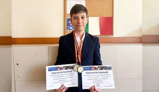 Un elev de 13 ani din Iași olimpic la patru discipline își dorește enorm să ajungă la Paris. Băiatul este pasionat de arhitectura din orașul iubirii 8211 FOTO
