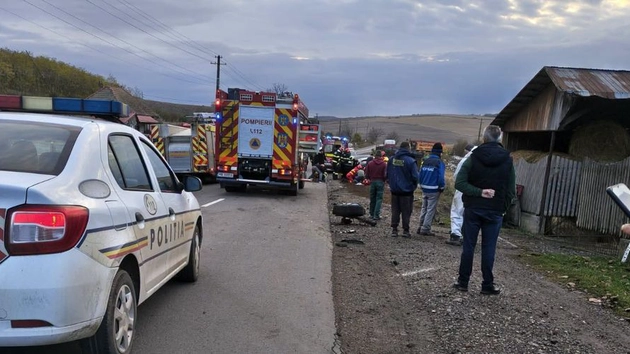 Accident grav în Mureș, la Grebenișu de Câmpie. Patru persoane au fost rănite, iar un elicopter SMURD a intervenit