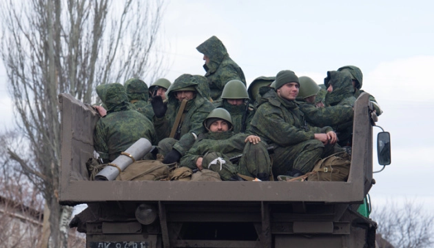 haos în armata rusă, soldati rusi ce se afla in spatele unei masini