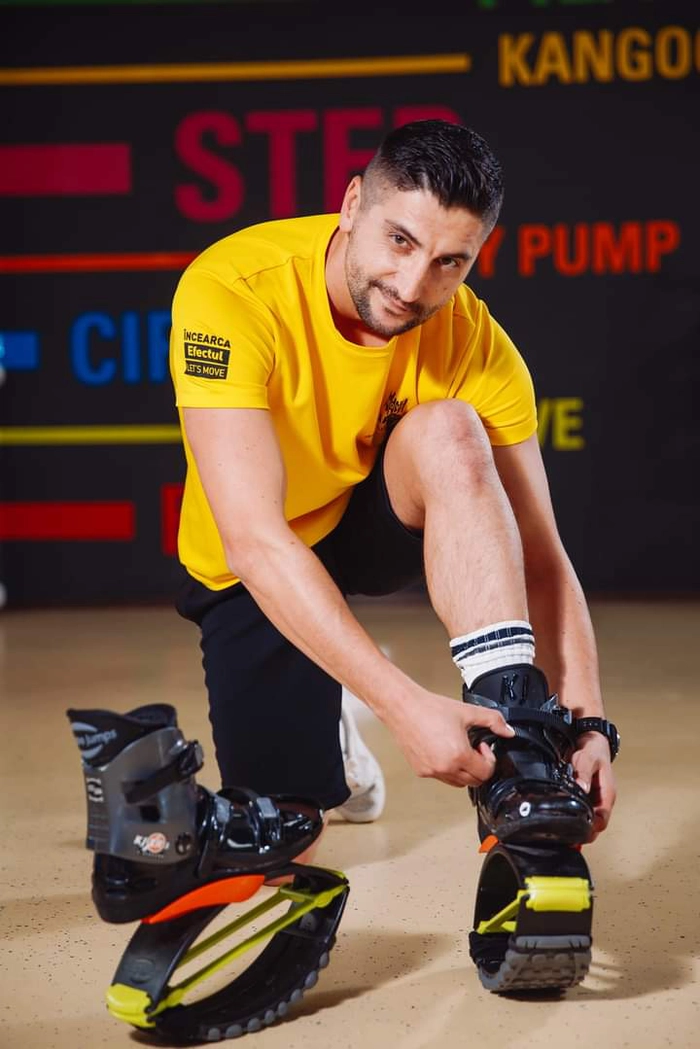 Iulian Turculet, instructor de kangoo jumps