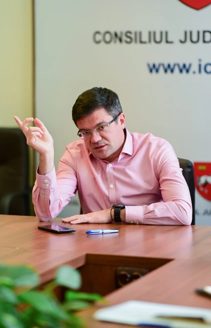  Costel Alexe
