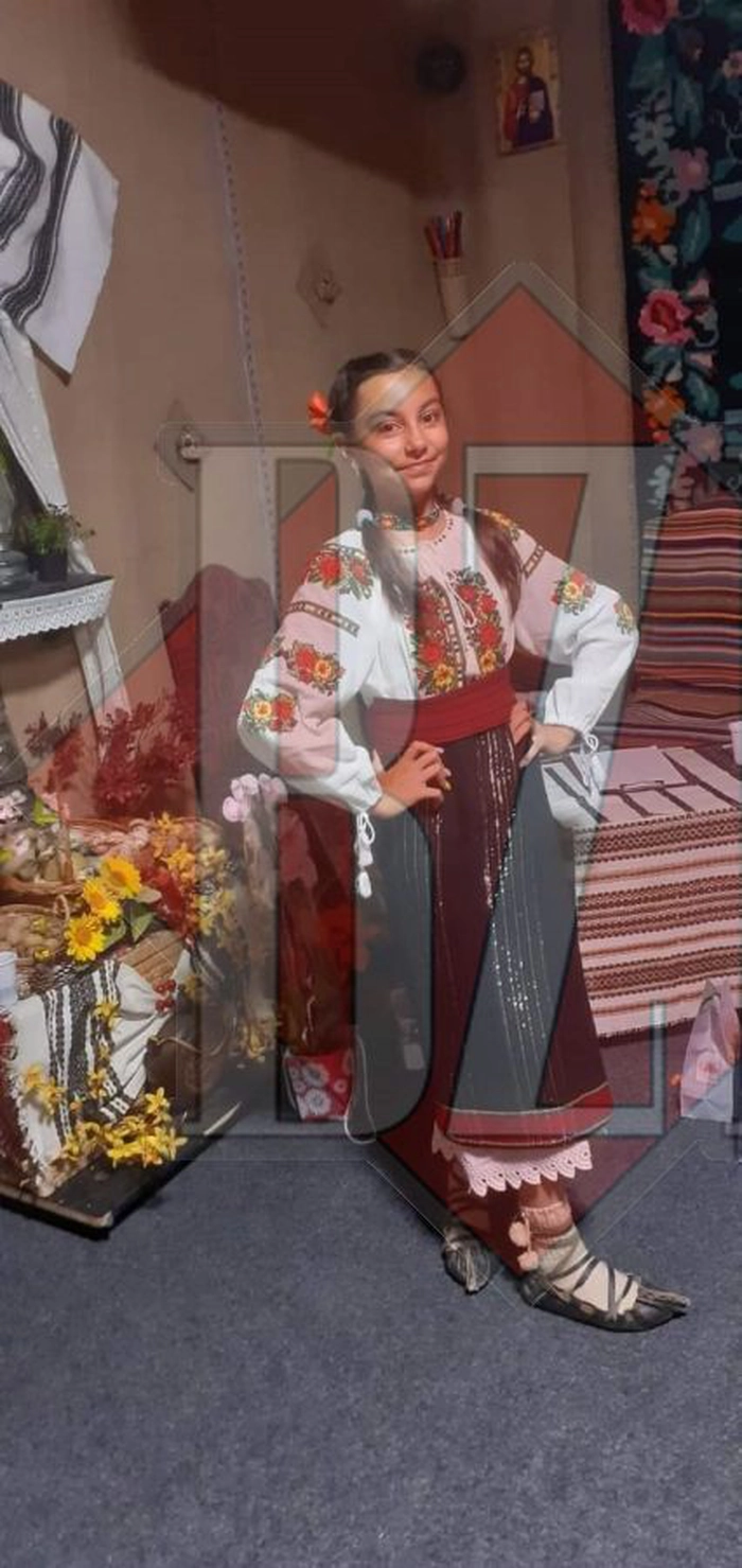  poza cu Emma Karina când a cântat la un eveniment