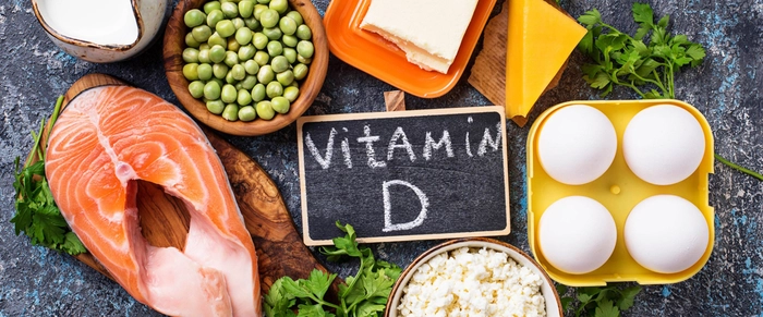 mai multe alimente in care se regaseste vitamina d pe o masa