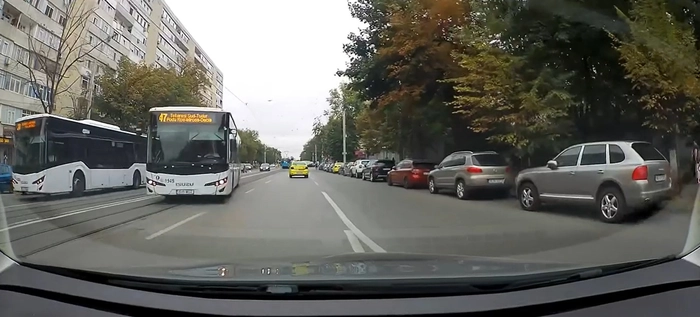 autobuz pe traseul 47