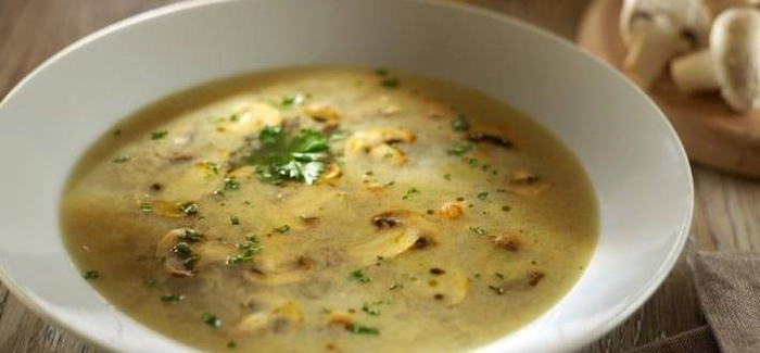 farfurie cu supa crema
