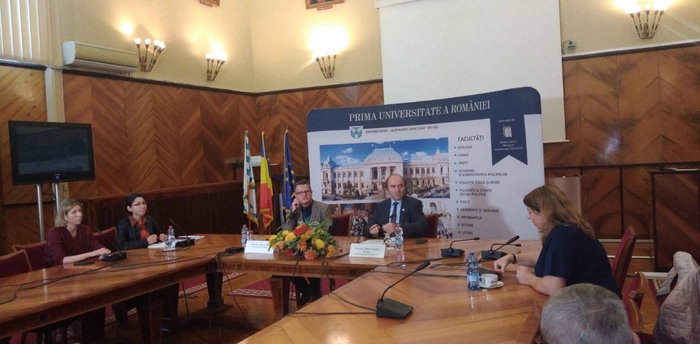  conferinta sala Ferdinand, UAIC