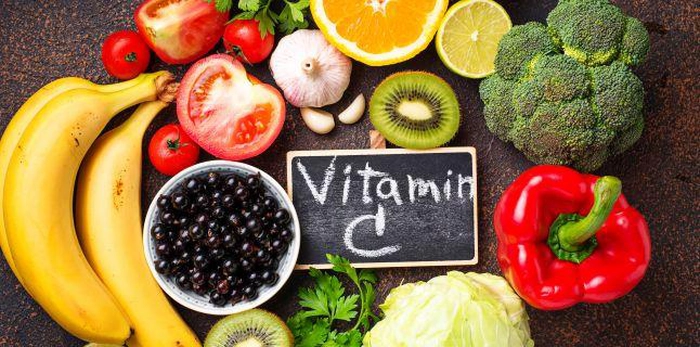 mai multe alimente cu vitamina C