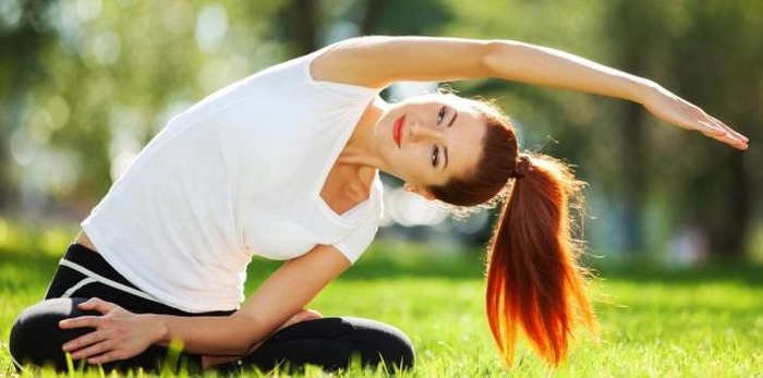 o femeie care face sport
