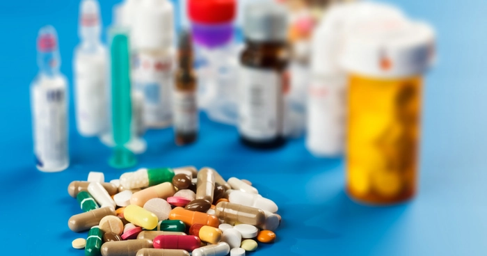 înșelăciune cu medicamente, flacoane cu medicamente, pastile
