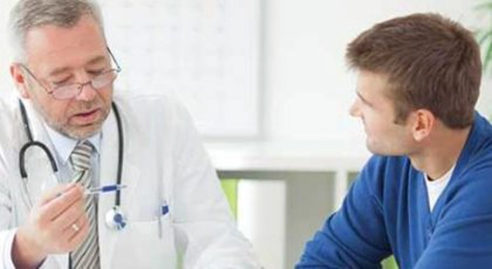 persoană la control la medic