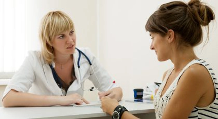 persoana la doctor pentru ca are deficit vitamina b12 simptome