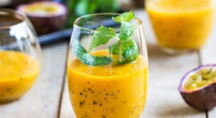 smoothie din fructul pasiunii