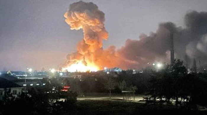 bombardament asupra Ucrainei, fum, explozie