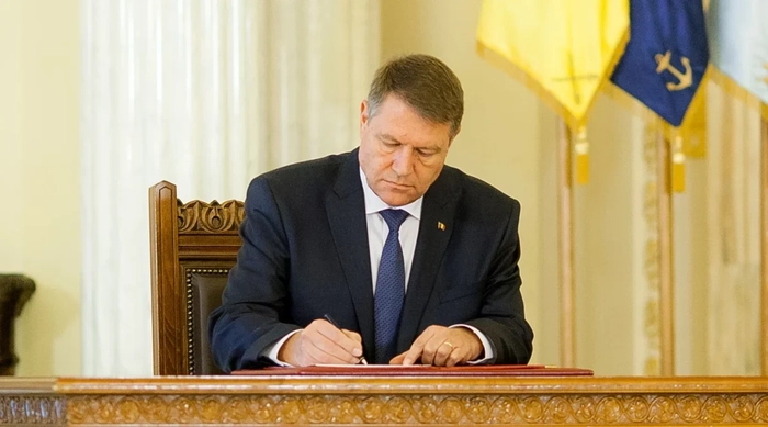 Klaus Iohannis semnand