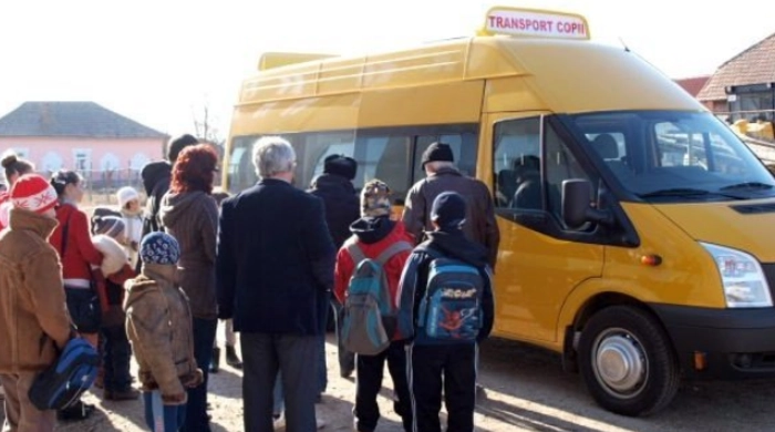 autobuz si copii navetisti 