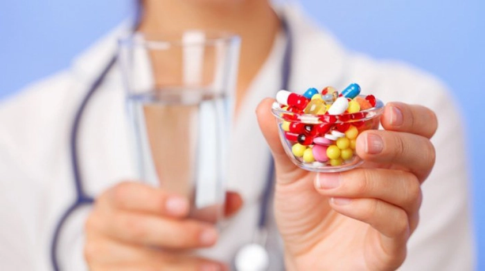medicamente oferite de o persoană
