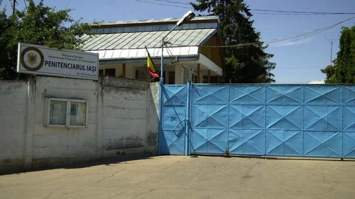 intrarea in cladirea Penitenciarului de Maxima Siguranta Iasi
