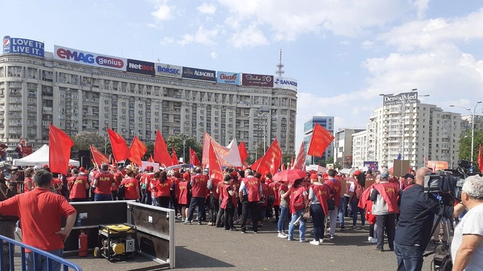 Membri din cadrul sindicatului SLPR