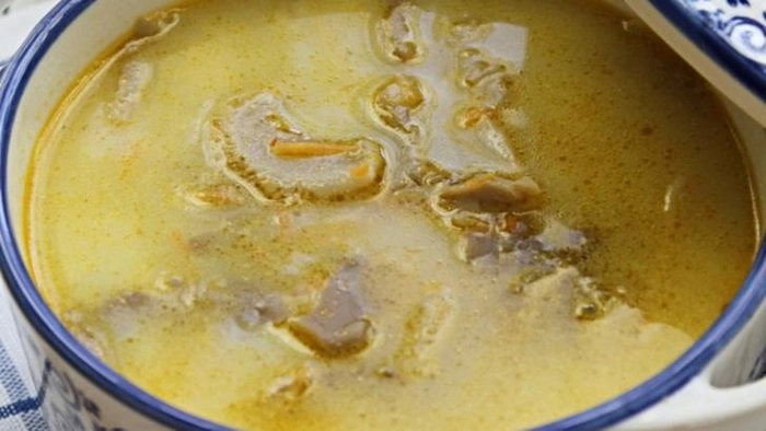 farfurie cu ciorba de burta