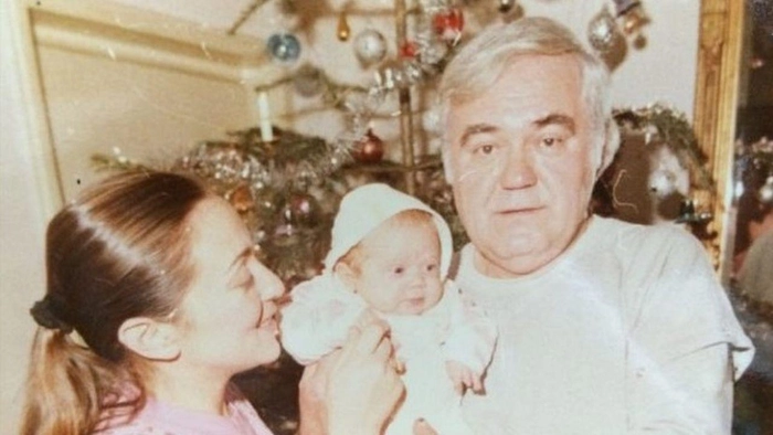 Adriana Șchiopu cu Dem Rădulescu și fiica lor