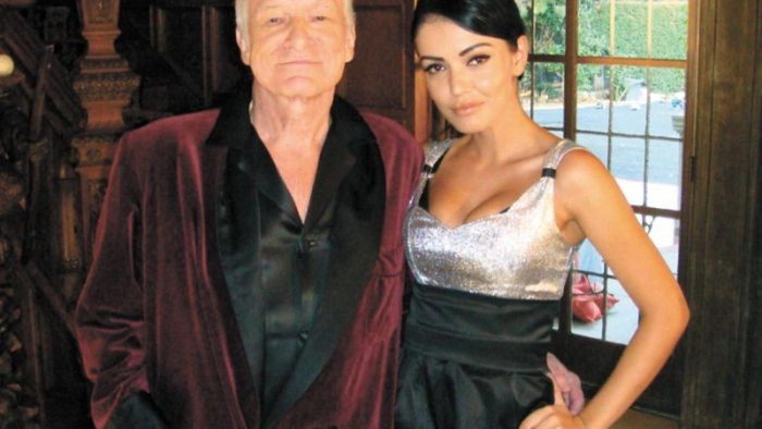 Andreea Mantea și Hugh Hefner