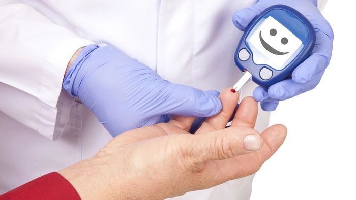 persoana care isi masoara glicemia