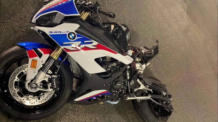 motocicleta implicata intr-un accident
