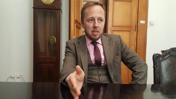 consilierul ministrului educatiei, Radu Szekely
