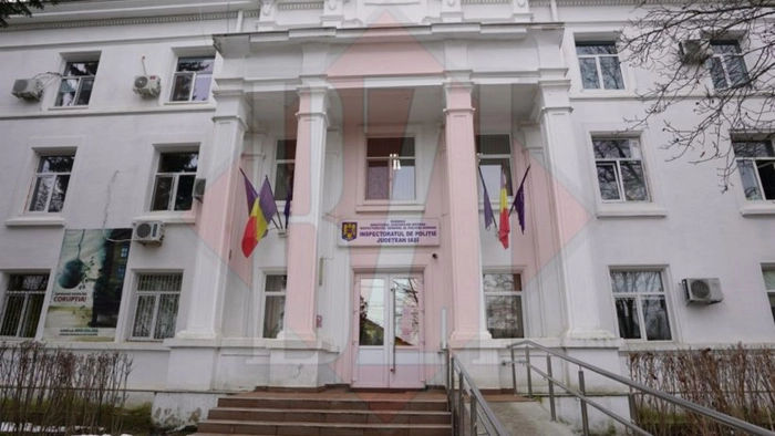 imagine ansamblu cu cladirea IPJ Iasi