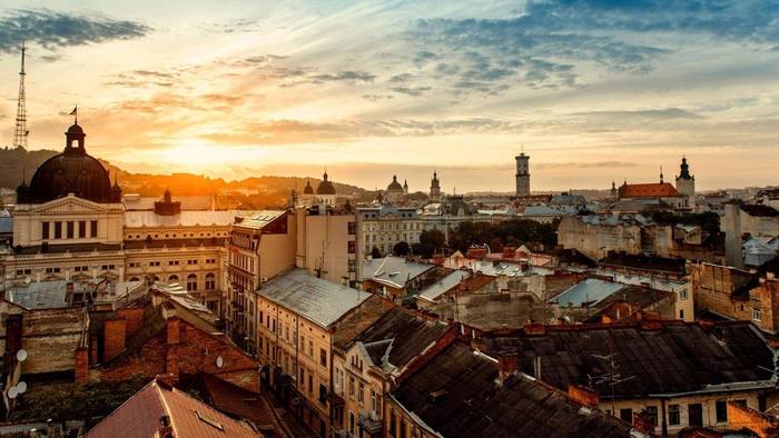 orașul Lviv din vestul Ucrainei, orasul Lviv din Ucraina inainte de invazia rusa