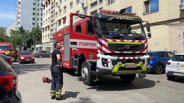 pompier langa autospeciala