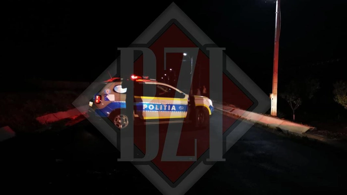  o masina de politie pe timpul noptii