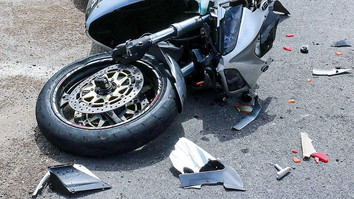 o motocicleta stricata