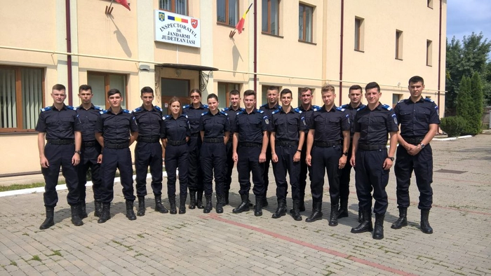 mai multi agenti in fata IJJ Iasi