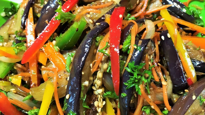 zacusca de vinete cu ardei si alte ingrediente