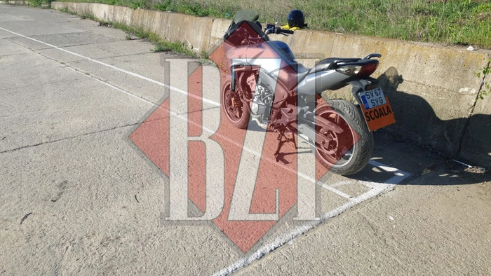 o motocicleta parcata