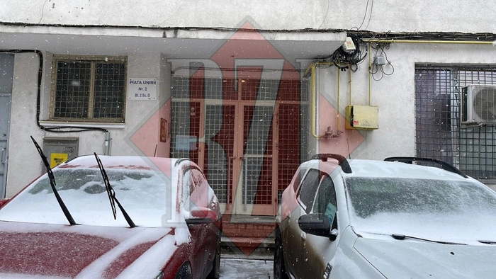 Scara de bloc cu risc seismic